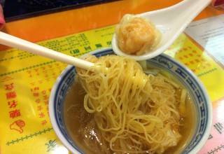 Mouthwatering wonton noodles at Mak's Noodles