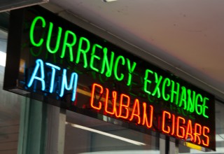 Fallsview_downtown_atm_currency_04.07.2012