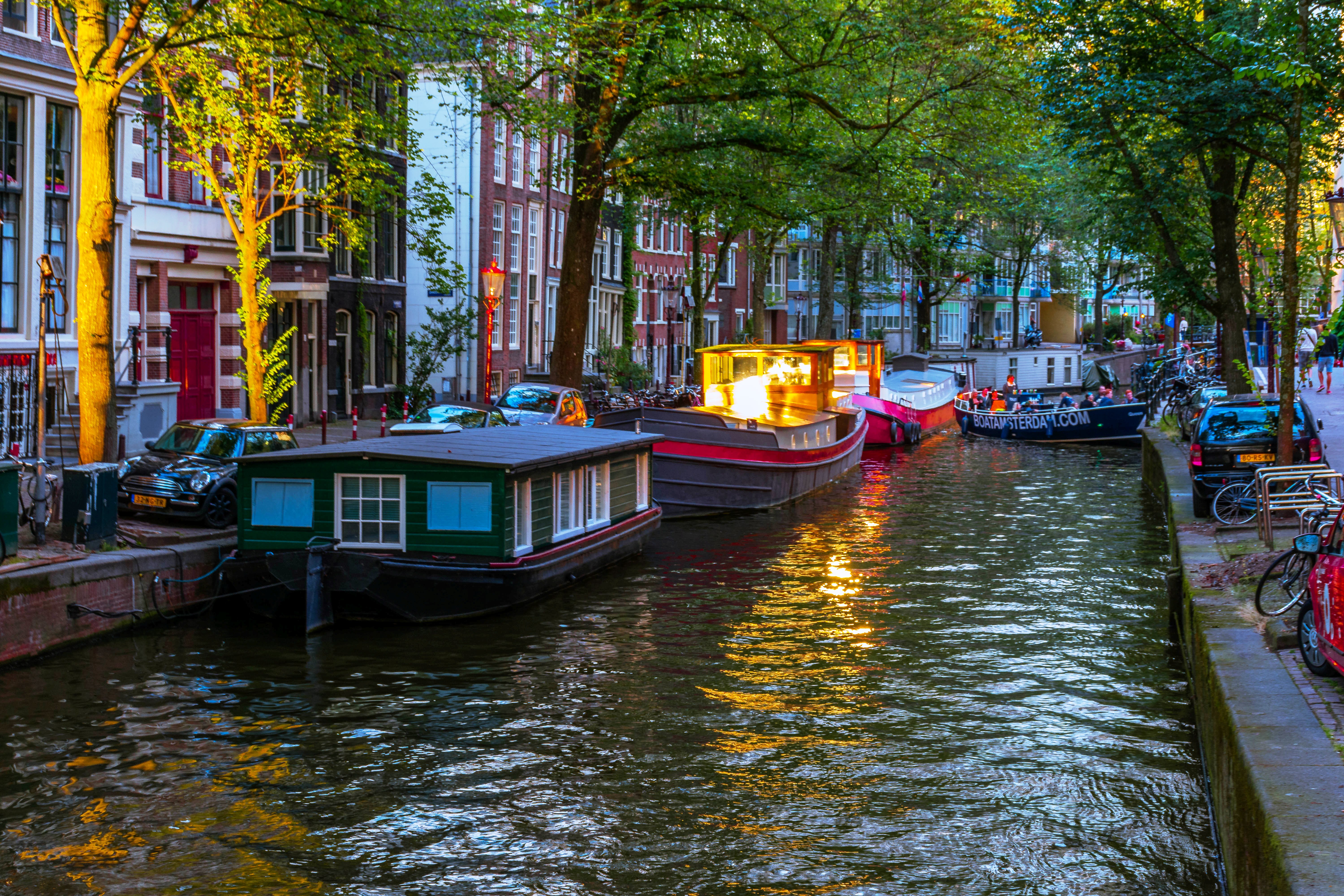 Setting sun catches some in Netherlands