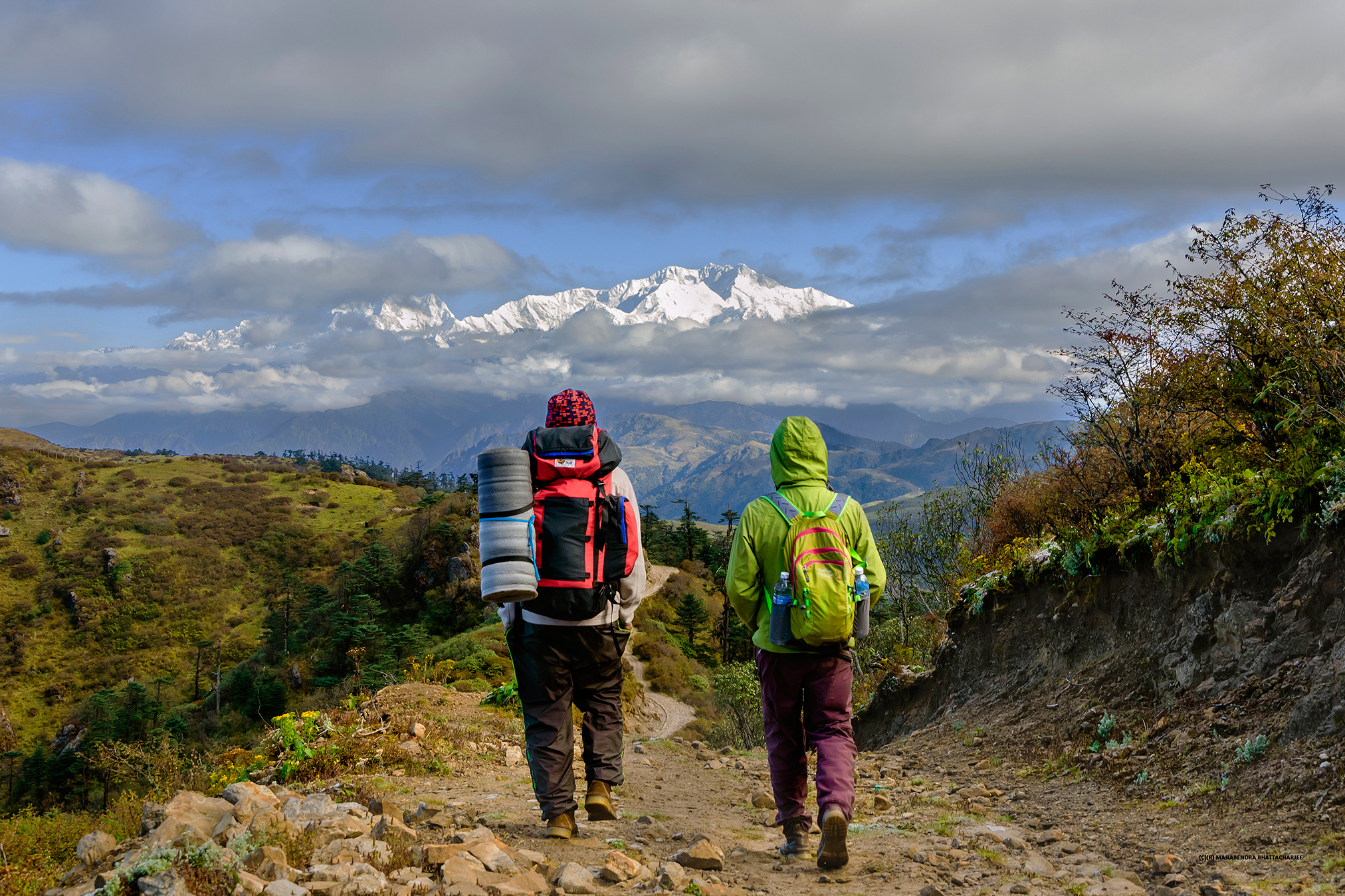 ON THE WAY TREKKING IN INDIA